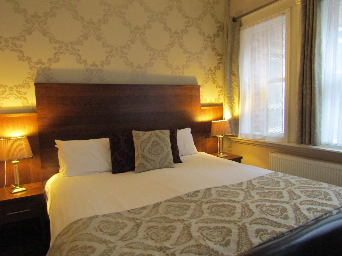 The Duke Of Edinburgh Hotel & Bar Barrow-in-Furness Ngoại thất bức ảnh